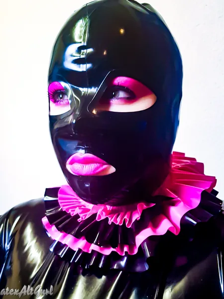 Latex Alt Gurl