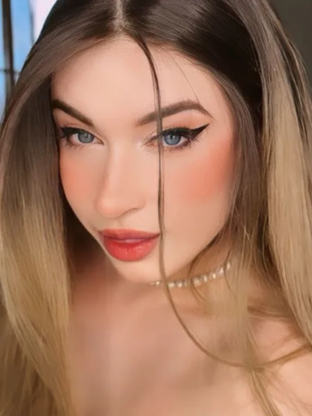 Laura Reizi🏳️‍⚧️ avatar
