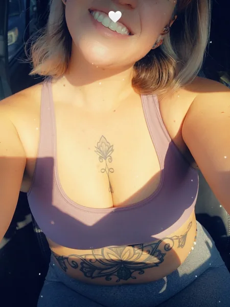 Lavish Lola avatar