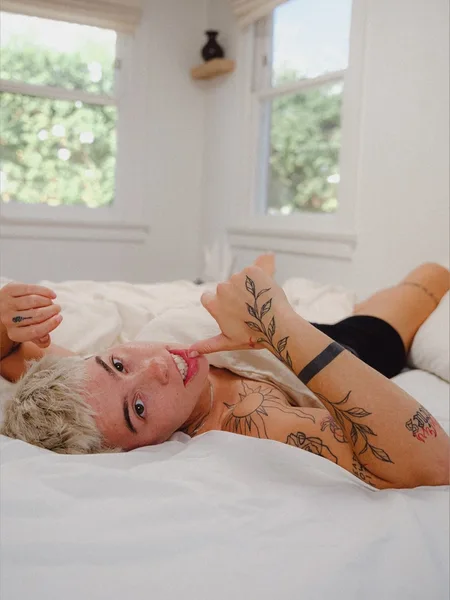 SEXY LEXIE