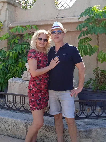 LIBERAL COUPLE VIP