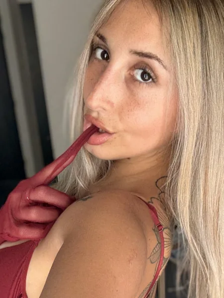 Lina 🍒