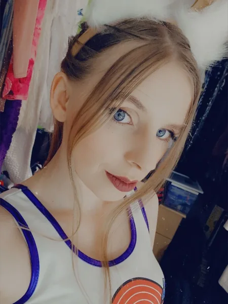 Lil blondie