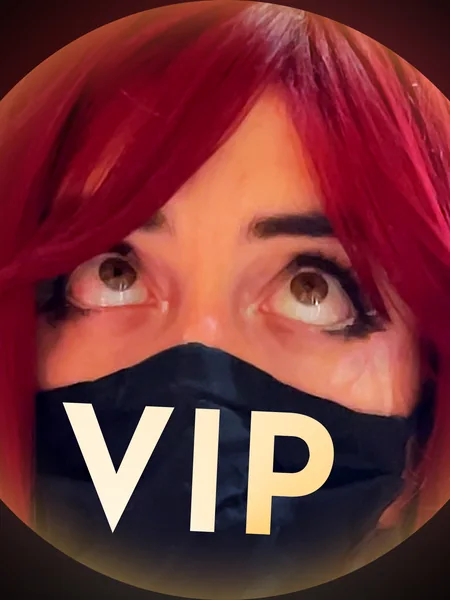 Lily Reina VIP