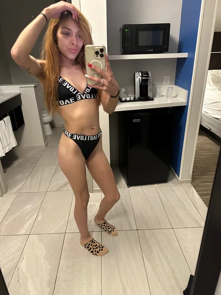 Jen_Lanii🍒 avatar