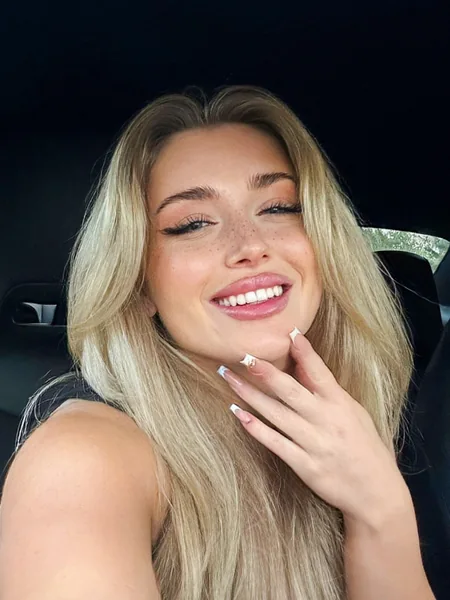 Lizzie Grey 👸🏼