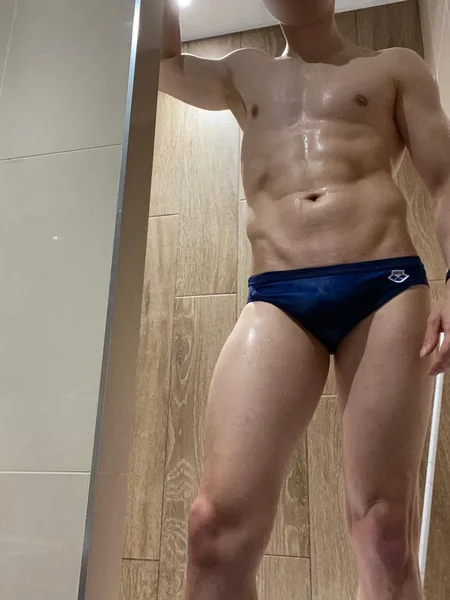 London_SpeedosLad