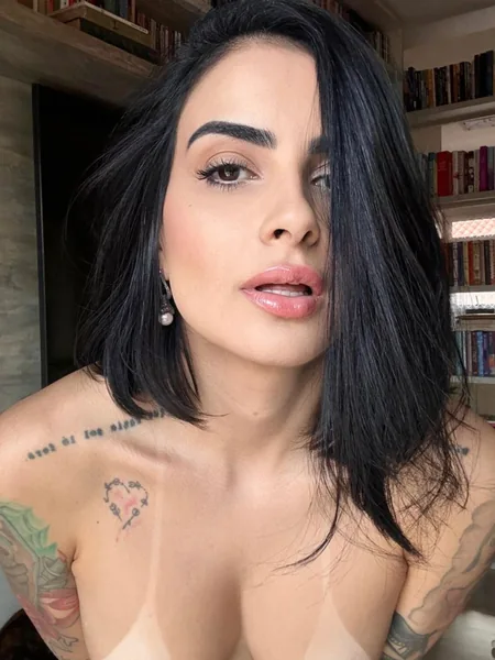 Lola Benvenutti