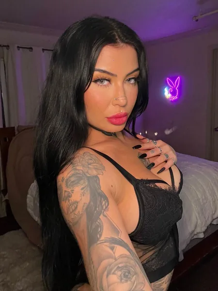 Lola 🖤