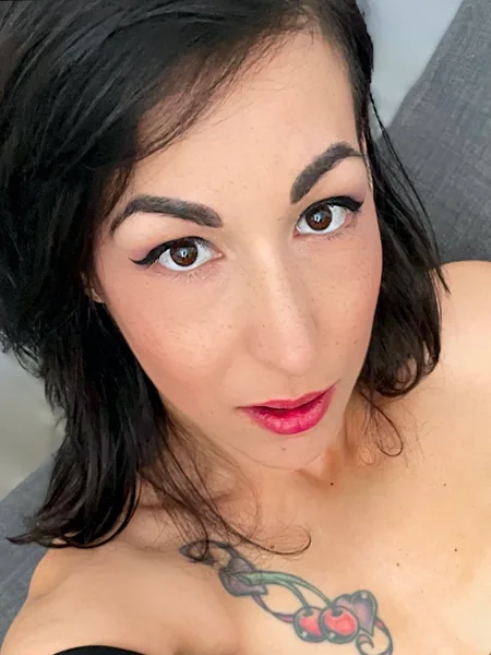 Lola Roxx FREE