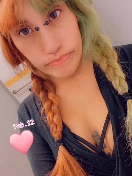 Goth babe