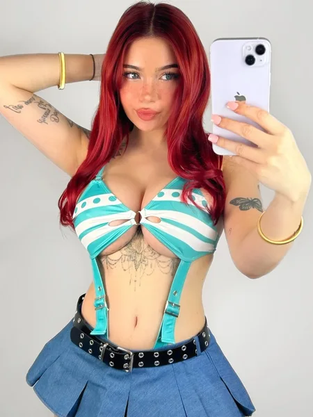 Lola Wolfe 👾