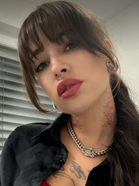Ur Submissive Dream Girl ❤️‍🔥😈