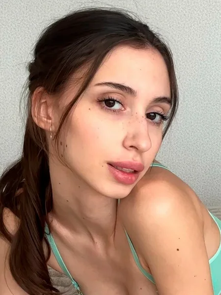 Isabella🎉