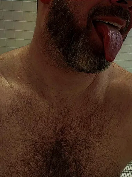 Loves2lick