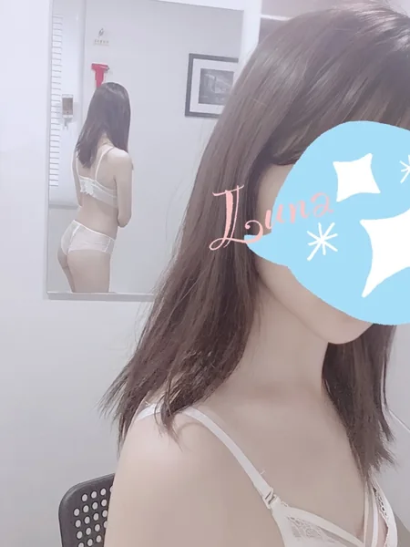 luna 瑠奈🌙 Japanese girl