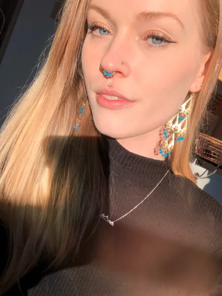 Luna Wolfe