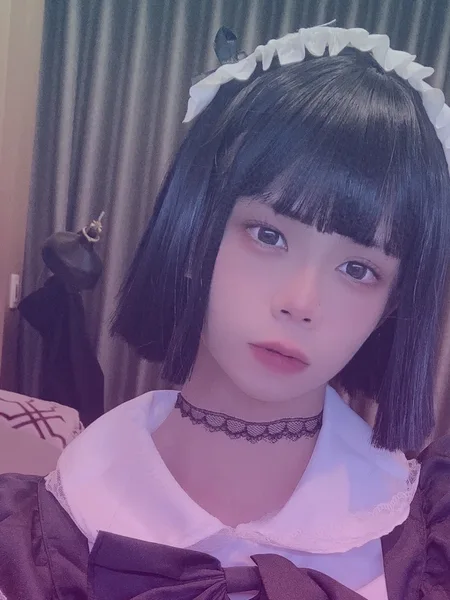 珞珞luoluo