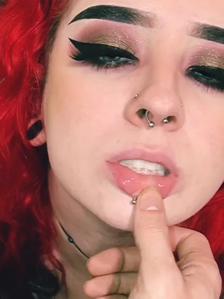 Nicole Morbid