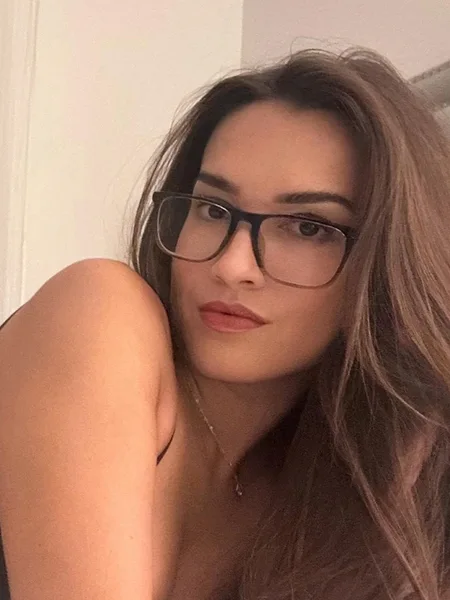 Maddy Bare