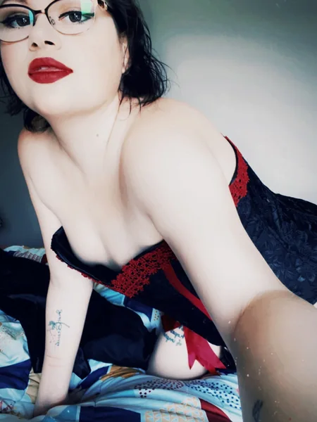 Mae English