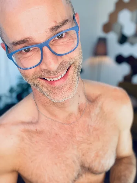 mensnudeyogauk avatar