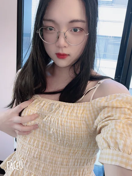 Sissy Lunar