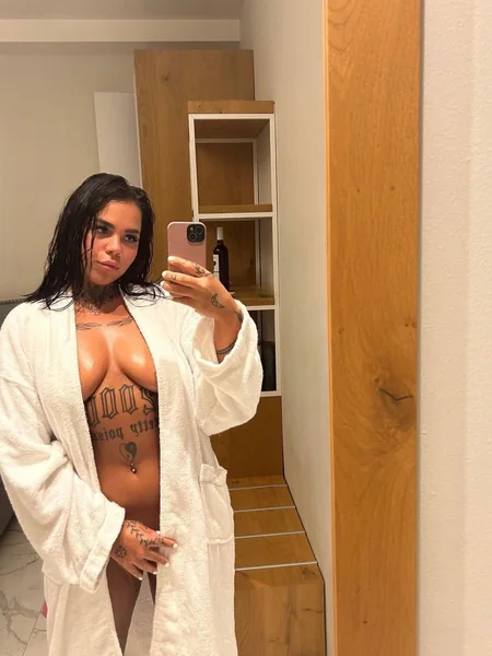 Mia🍒