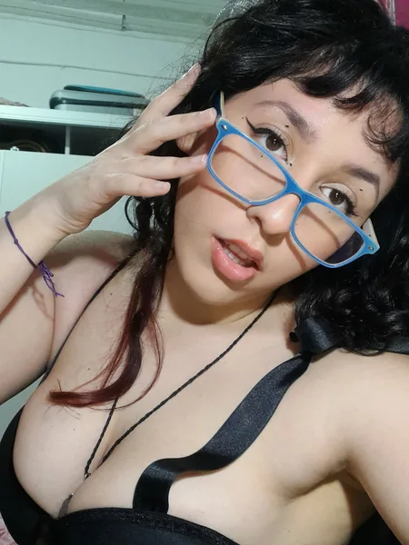 MíaFerrara