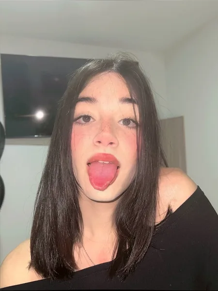 Mia 🏳️‍⚧️ 18yo ˚.🎀༘⋆ avatar