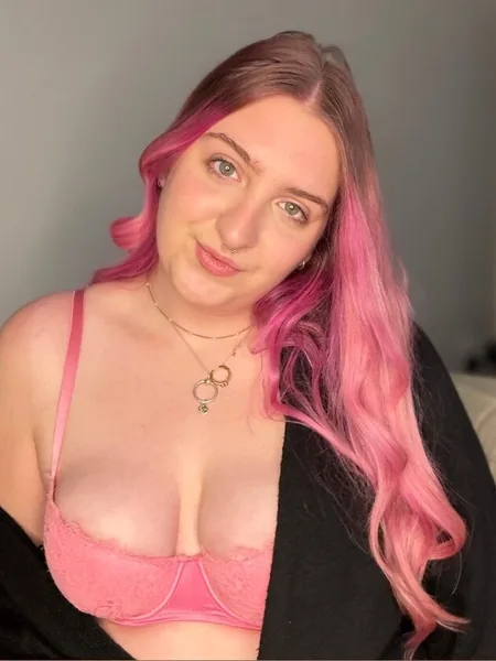 Mia 🫧