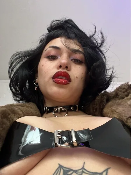 Nasty mika 🦨