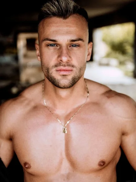 Mike MAGNVM