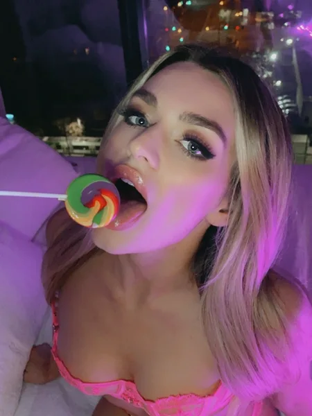 Miki Lollipop