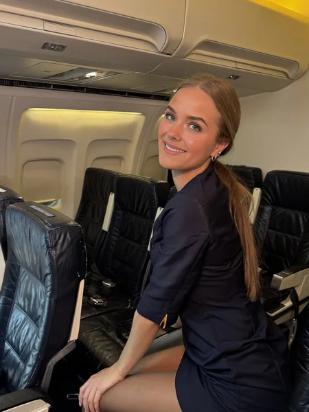 Sharon 👩🏼‍✈️