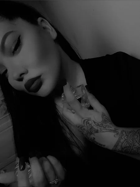 Miss.Black_R