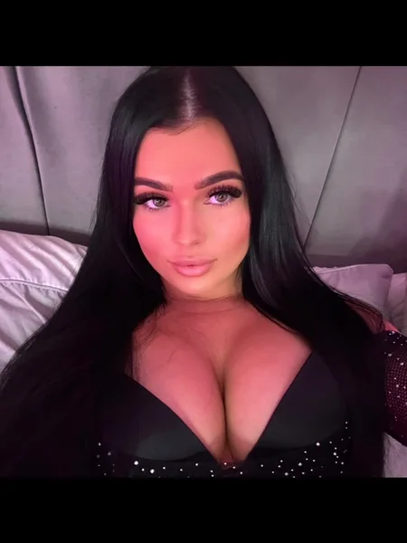 Amy Olivia🖤