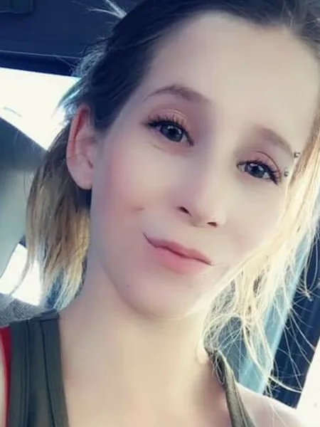 PETITE MILF 😘😘 avatar