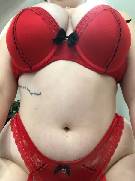 Mia Jones