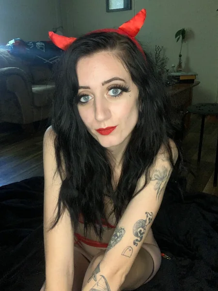 Mistress May 🦇
