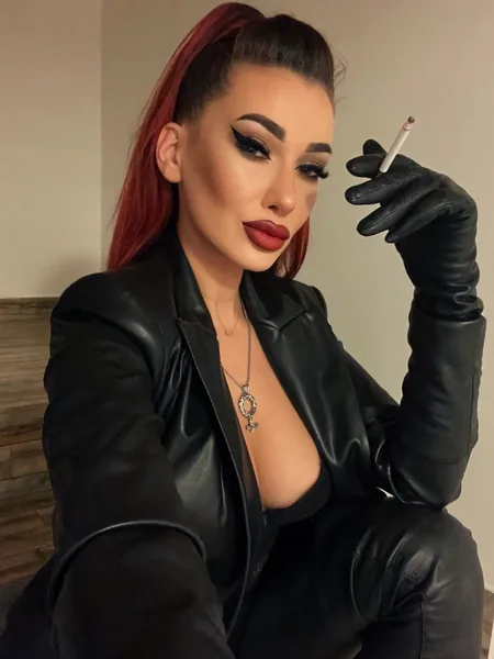 Mistress Amanda