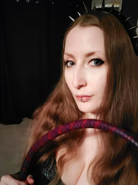 Mistress_Hella