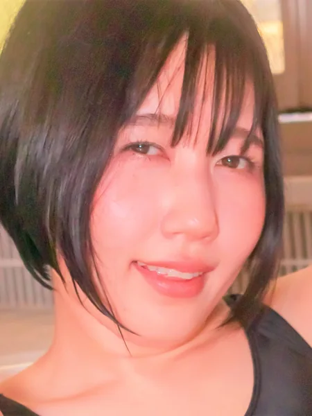 MOMOCHINO