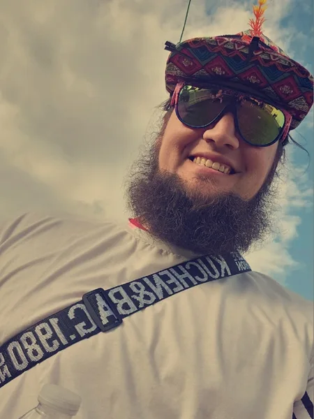 Mr.J