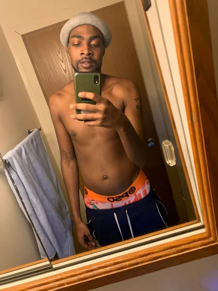 MR.LayItDown