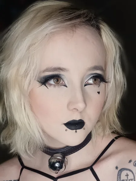 🖤Alice🖤