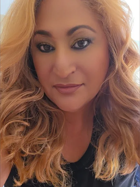 Ms.Curvy.V
