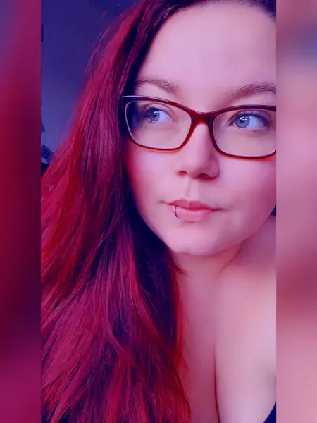 🍑 DeeDee 🍑