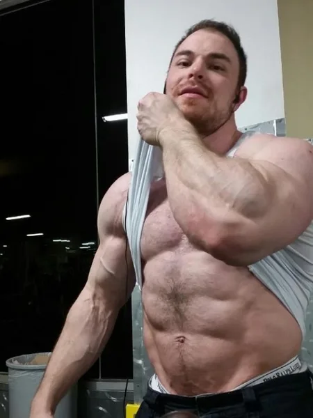 Muscle God Brendan