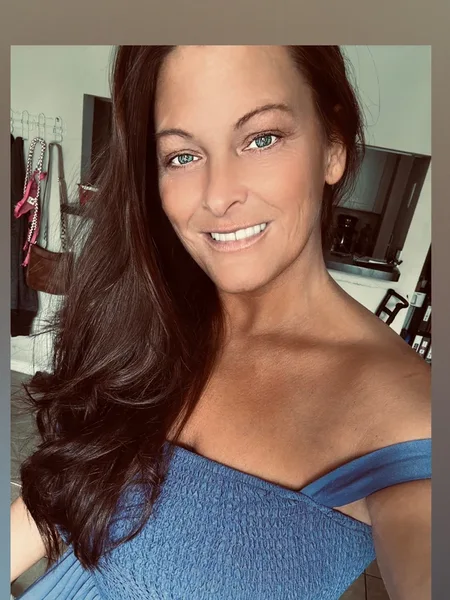 Housewife Next Door007 avatar